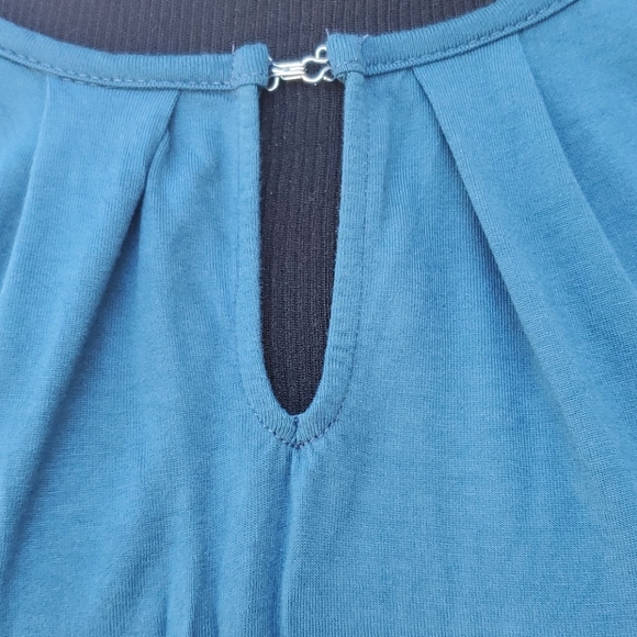 5 for $25 teal top with hook eye closure - Picture 4 of 4